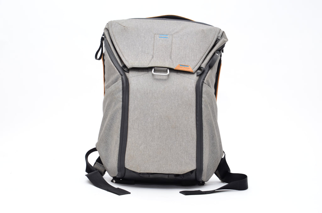 Used Peak Design Everyday Grey 20L Camera Backpack – Cambrian