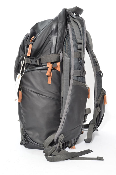 Ex Display - Shimoda Explore v2 30 Backpack - Med M/less CU - Black