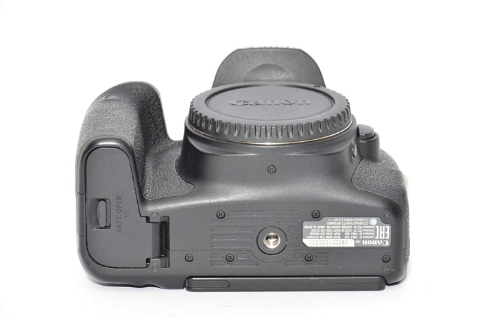 Used Canon EOS 77D