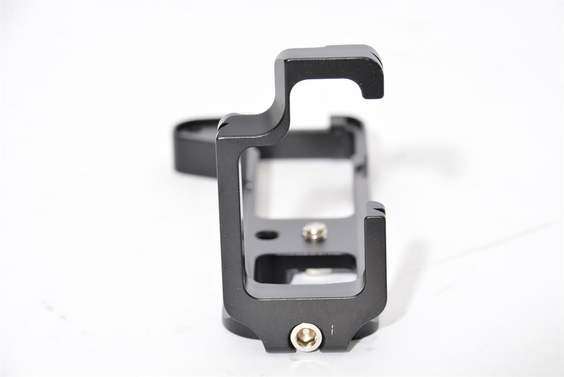 Used Olympus L-Bracket for EM1-MK1