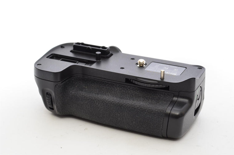 Used Meike MK-D7000 Battery Grip