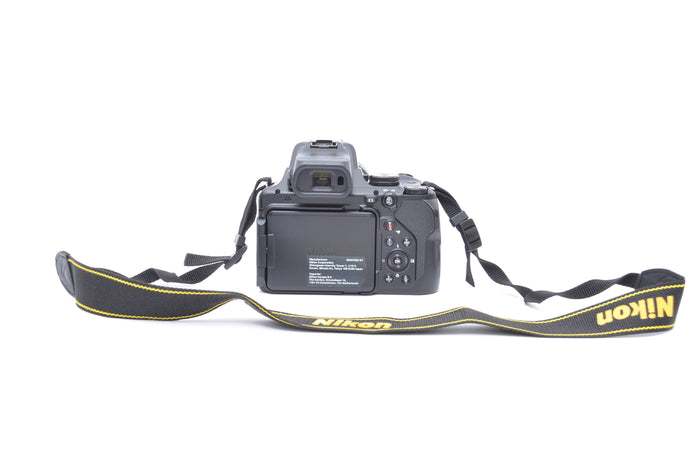 Used Nikon COOLPIX P1000 Camera with NIKKOR 4.3-539mm f/2.8-8
