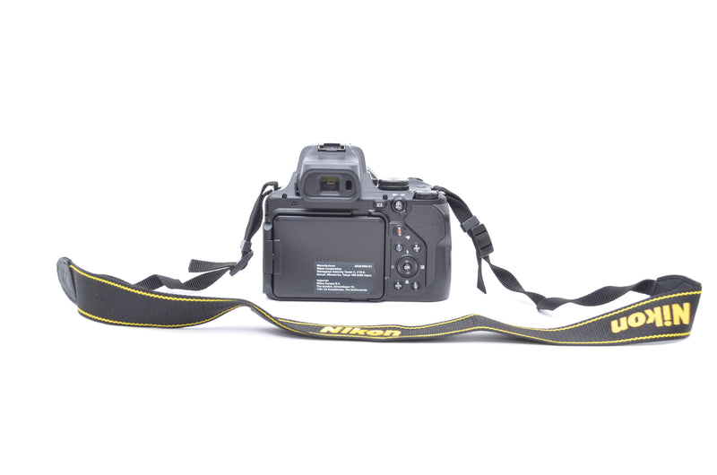 Used Nikon COOLPIX P1000 Camera with NIKKOR 4.3-539mm f/2.8-8