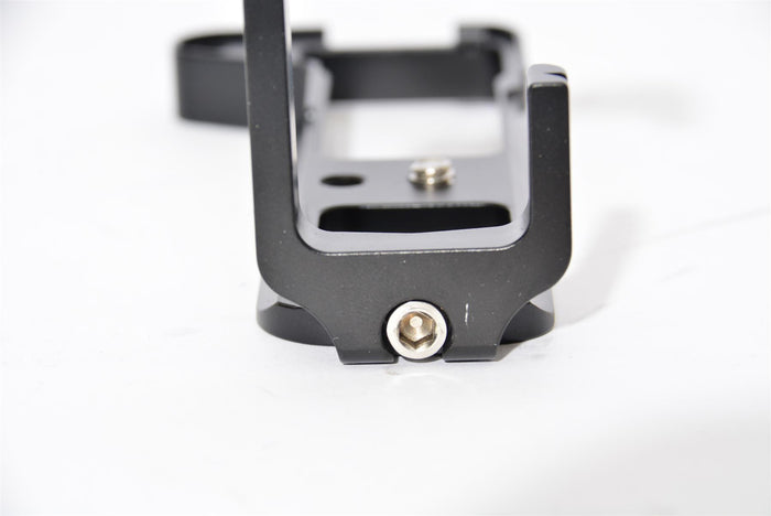 Used Olympus L-Bracket for EM1-MK1