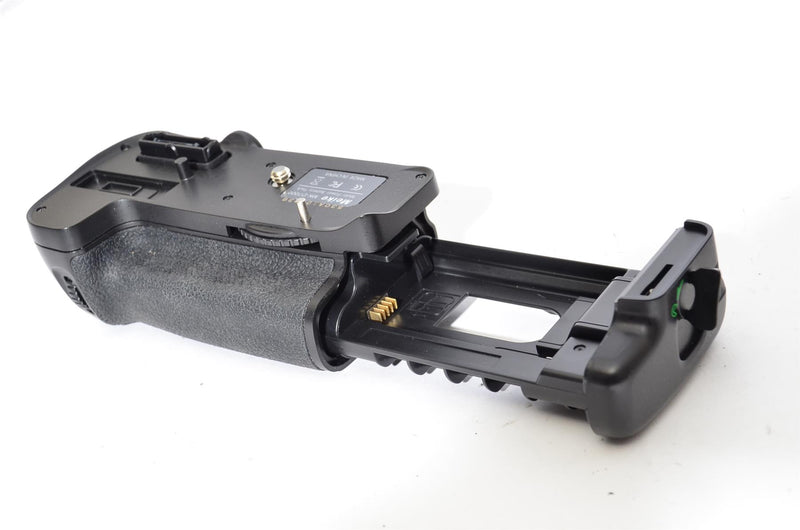 Used Meike MK-D7000 Battery Grip