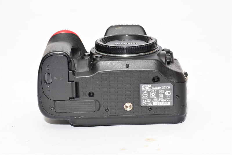 Used Nikon D7100 DSLR Camera