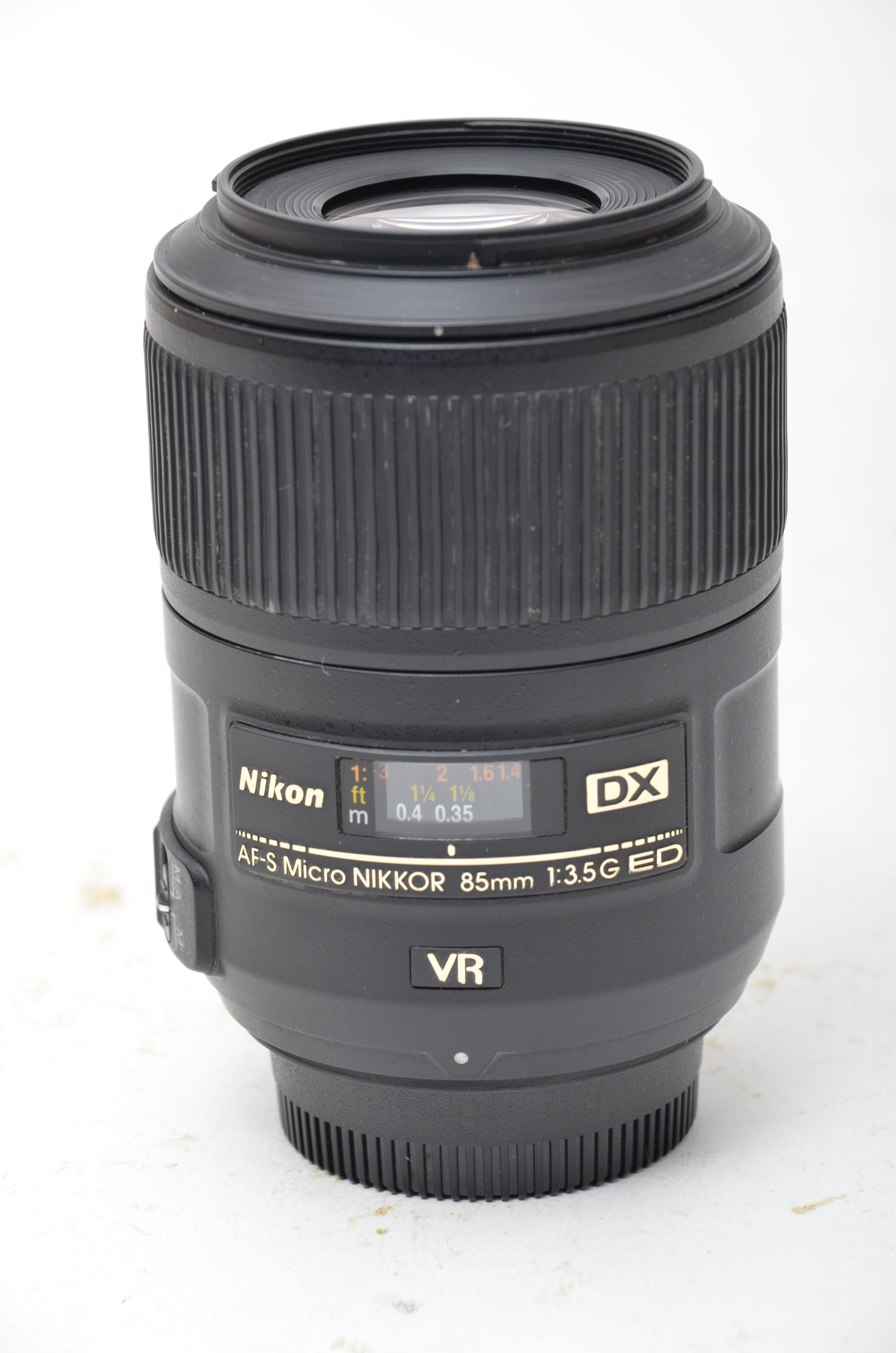 nikon dx 85mm